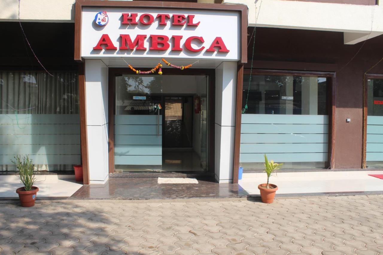 Hotel Ambica Daman Exteriör bild